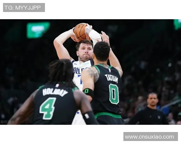 欧文东契奇空砍63分，汤普森低迷独行侠不敌太阳